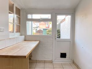 Utility room- click for photo gallery